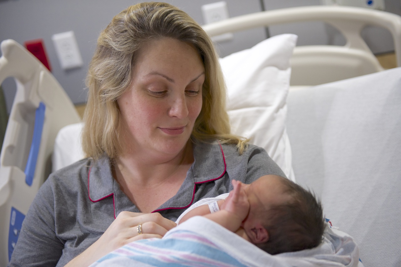 newborn hospital photo, akron ohio